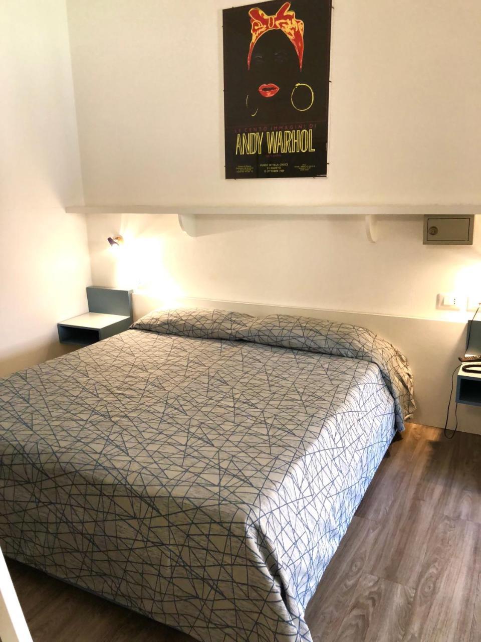 Hotel Sabrina 卡斯蒂里昂纳·德拉佩 外观 照片